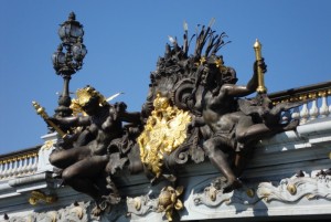 Nymphes_de_la_Neva_sur_le_Pont_Alexandre_III-e1436369081733