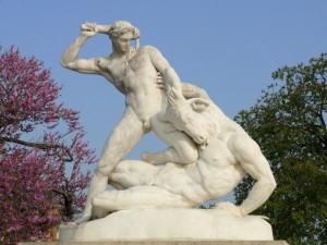 thesee-minotaure-statue-paris-e1436368812264